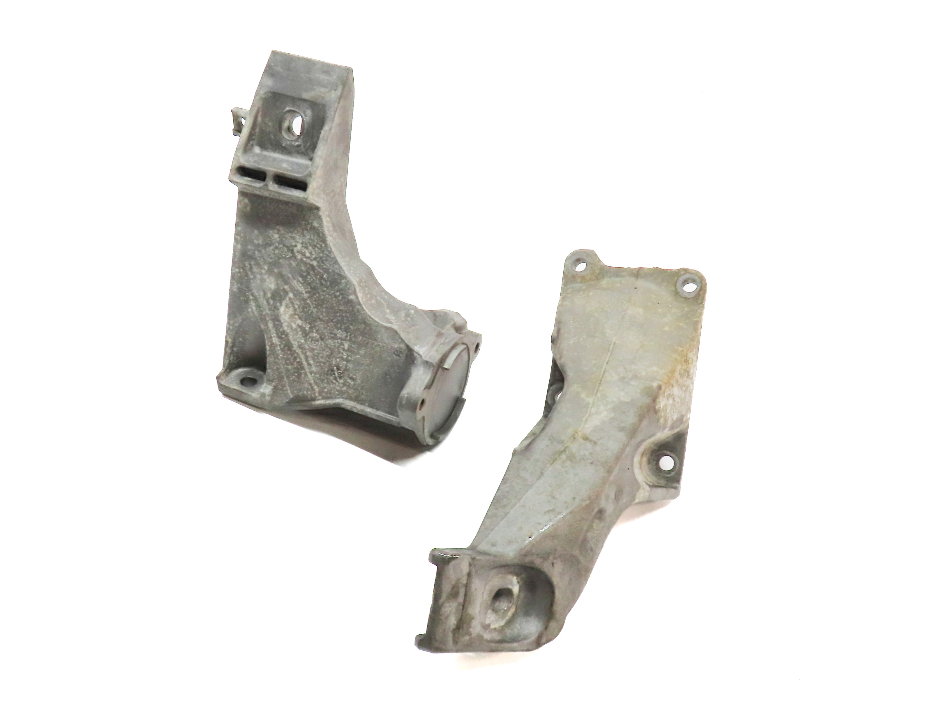 2007 BMW X5 (E70) 4.8L (N62) ENGINE MOTOR MOUNT BRACKET SET/2 — exact item pictured